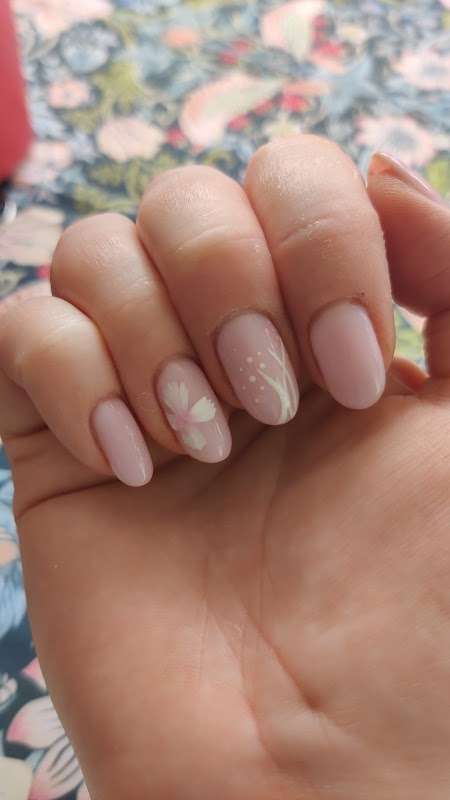 La Viva Nails & Beauty Salon