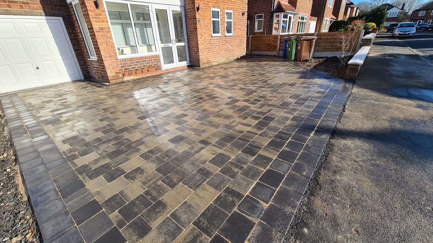 Pro-patio landscapes