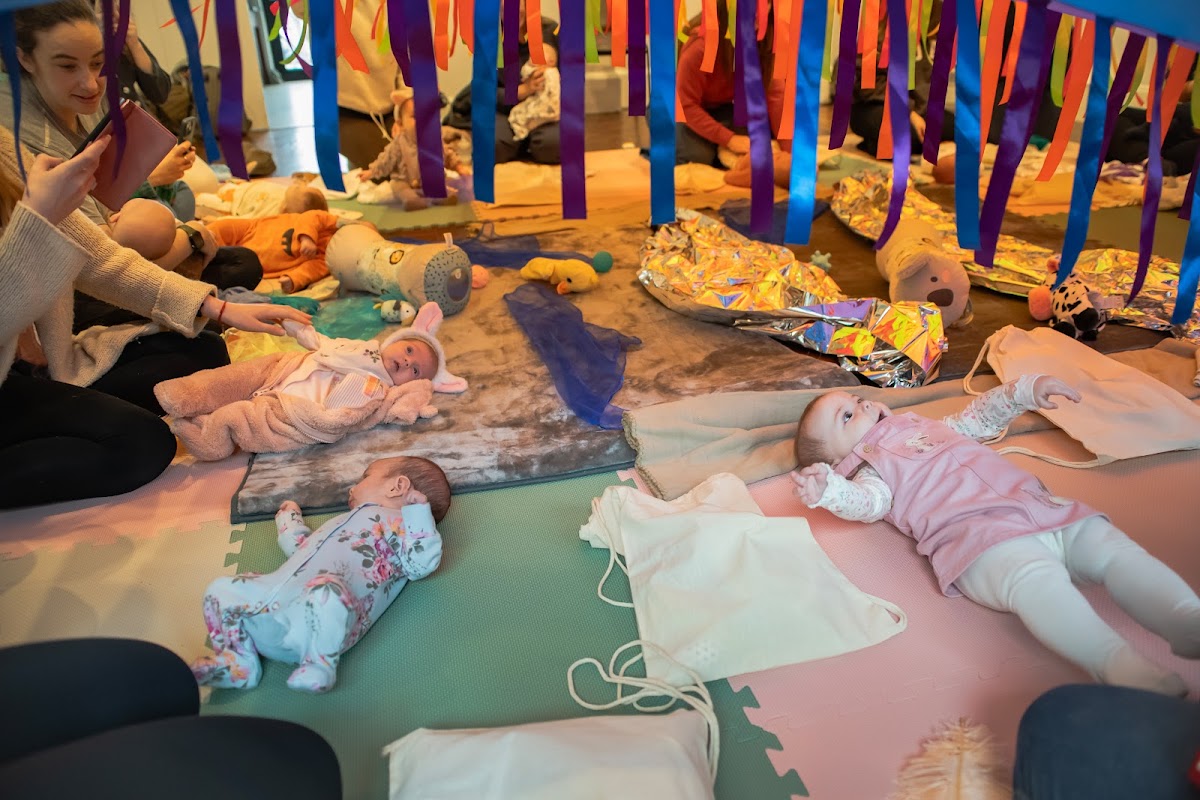 Bambini & Me Sensory Play