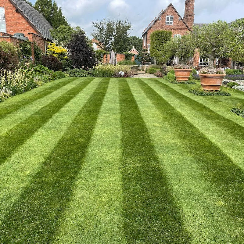 The Cheshire Lawn Care Company
