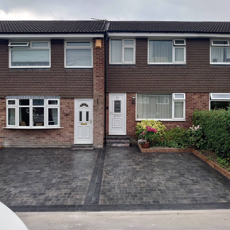 DW landscapes and driveways