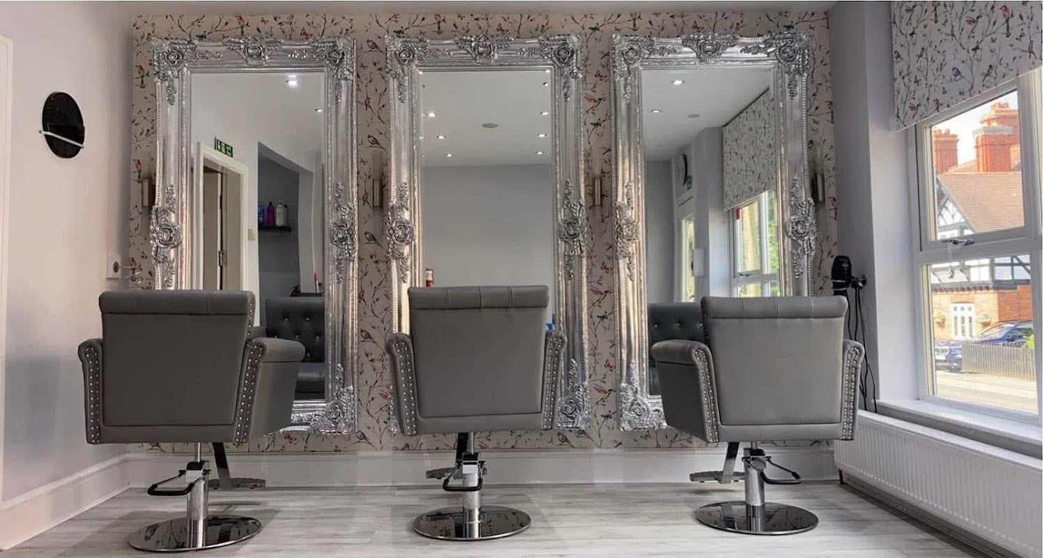 The Cutting Lounge