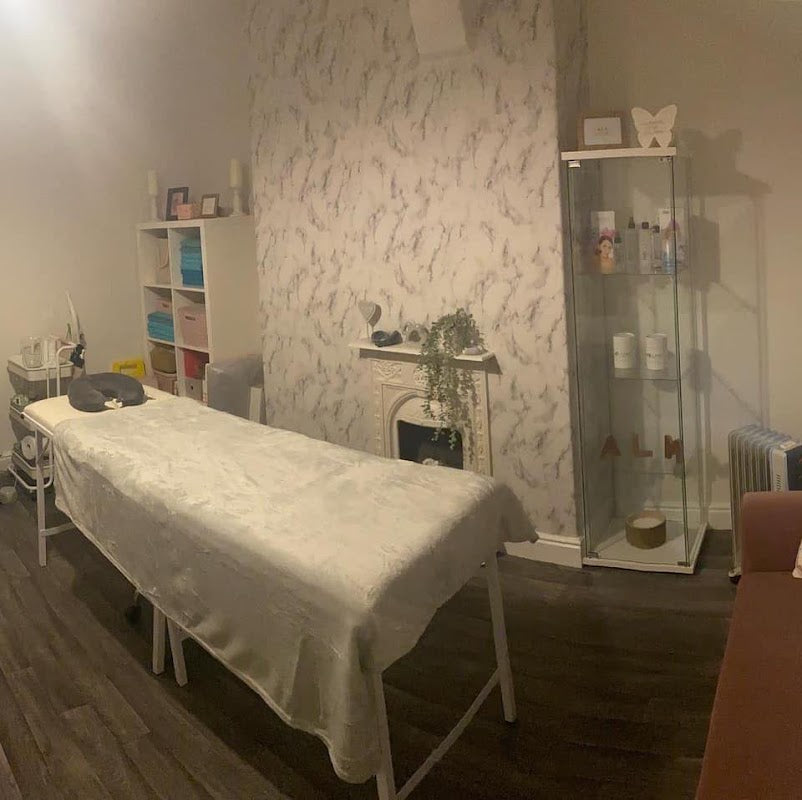 A L M Beauty Clinic & Massage