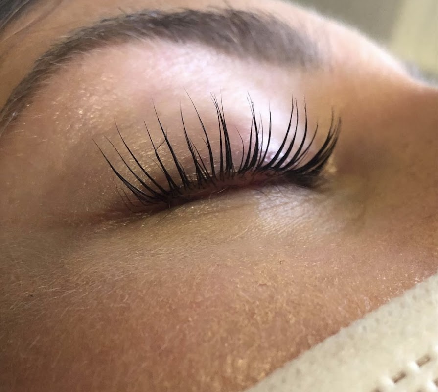 Luxe Lashes and Beauty