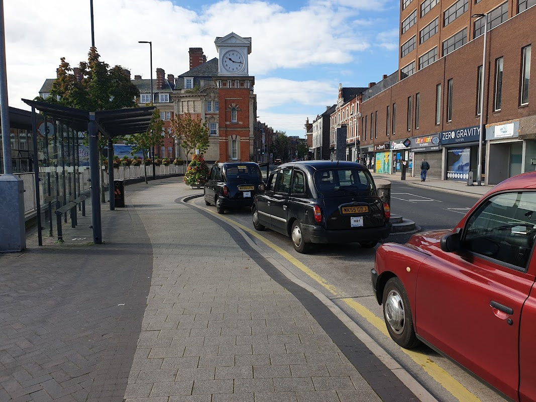 Bond Taxis Trafford