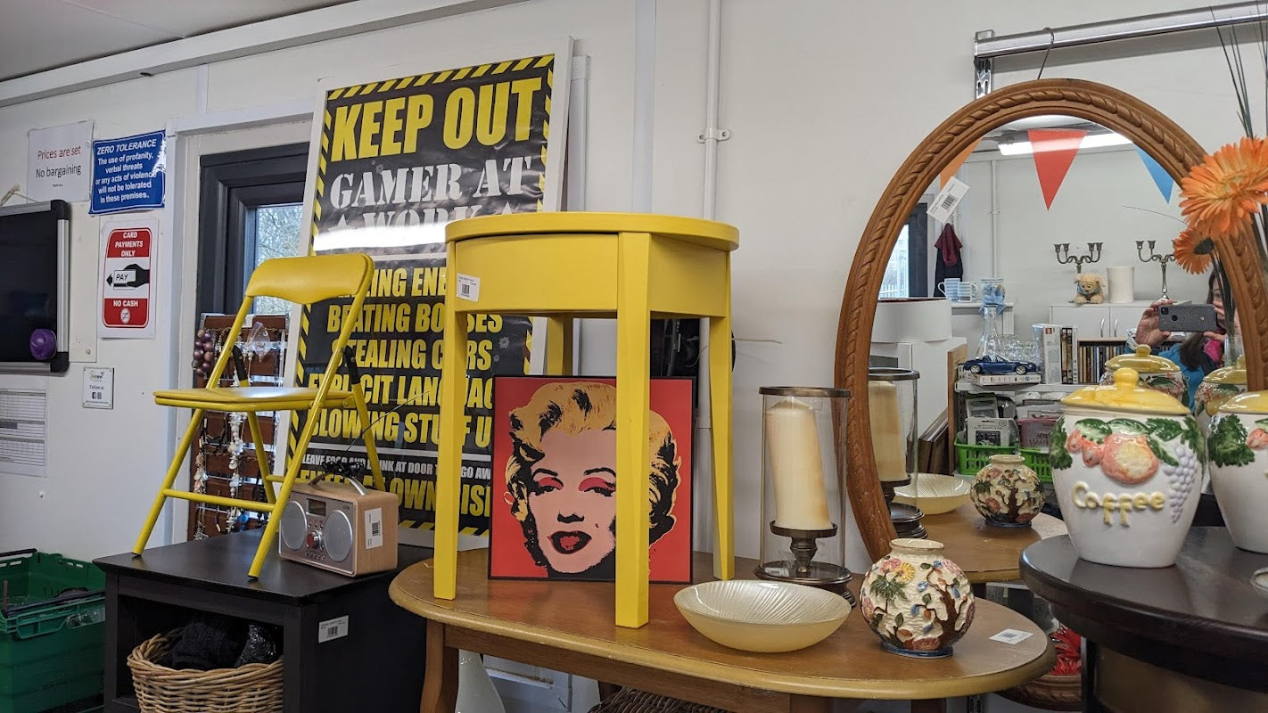Woodhouse Lane Renew shop - R4GM/SUEZ
