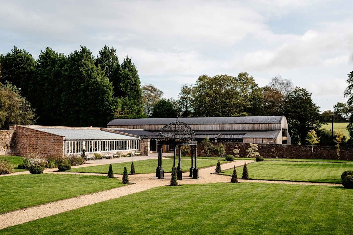 Foxtail Barns Wedding Venue With Lodges