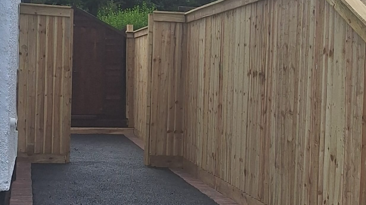 Ellesmere port fencing