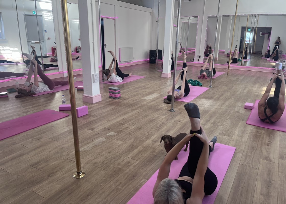 Luxe pole fitness