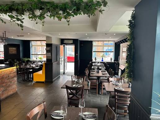 No 15 Bar & Grill