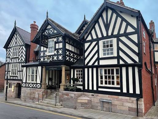 The Lion & Swan Inn